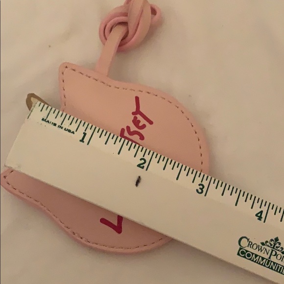 🔥SOLD🔥Betsey Handbag Decor. 🔥SOLD🔥 - Picture 5 of 6